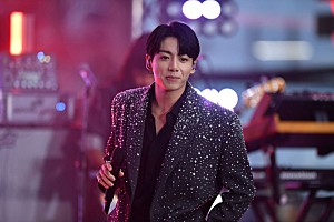 Jung Kook「BTSのJung Kook、カルバン・クラインと組んで自身初のコレクションをデザイン」