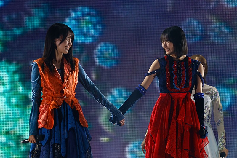 「乃木坂46、満員の東京ドームで14回目の誕生日をお祝い　過去と未来を繋ぐ乃木坂46の歴史を辿るバスラDAY1＆DAY2ライブレポートが到着」1枚目/24