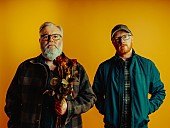 「アラブ・ストラップ、新曲「You You You」公開「一種のディスコ・メタルの呪文のよう」」1枚目/2