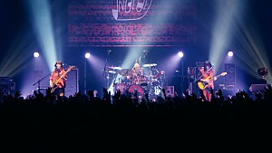 NEE「NEE、Zepp DiverCity公演より「ハートブレイカー」ライブ映像を公開」
