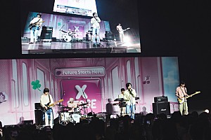 「＜レポート＞日韓合同バンドhrtz.wav、唯一無二の個性を発揮した【KCON JAPAN 2026】初ステージ」