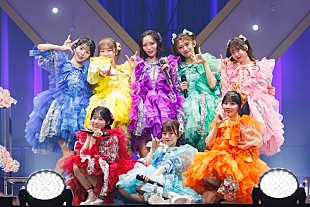 「CUTIE STREETが初のアリーナツアーへ、“キューピカダンス”「キュートなキューたい」ライブ映像公開」