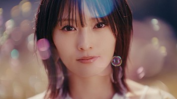 山本彩、新曲「バタフライエフェクト」MV公開 | Daily News