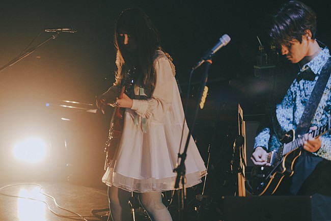 「＜ライブレポート＞GLIM SPANKYが初ビルボードライブ公演、新旧ナンバーを織り交ぜて魅せた特別な一夜」1枚目/20