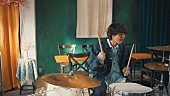 「『ねぐせ。 「一生僕ら恋をしよう」　Special Music Video （あべこうじ &amp;amp; 高橋愛）』」10枚目/15