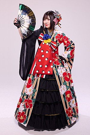 鈴華ゆう子「鈴華ゆう子(和楽器バンド)、新曲「神代夜想曲」でボカロP・黒うさと10年ぶりのタッグ」