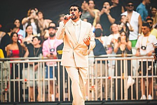 「バッド・バニー、ローマ教皇レオ14世とマドリードで面会」