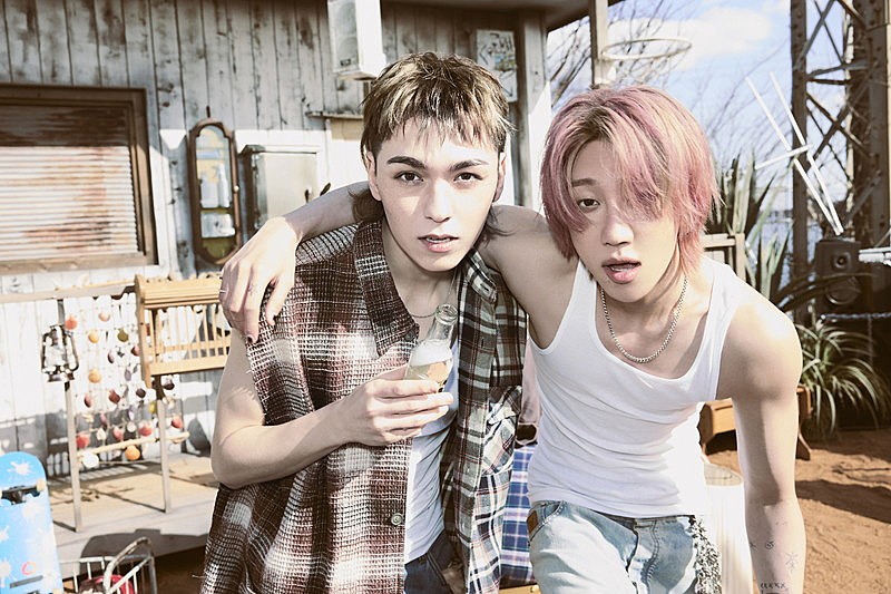 「SEVENTEENの新ユニット・V8、コンセプトフォト「RATS NEST」に過ぎ去った青春の痕跡」1枚目/8