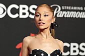 「アリアナ・グランデ、ニューAL『ペタル』収録曲タイトルを1曲ずつライブで発表」1枚目/1