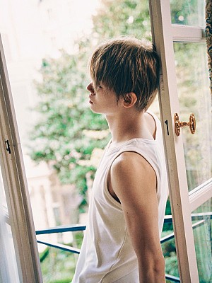 YEONJUN「YEONJUN（TOMORROW X TOGETHER）、ありのままの姿を捉えたビジュアル＆ムービー「THEME 3」公開」