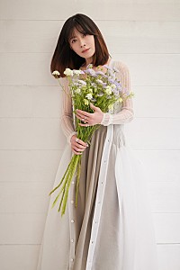 中森明菜、10年9か月ぶりのMV「ごめんと、すきと、」で笑顔 | Daily