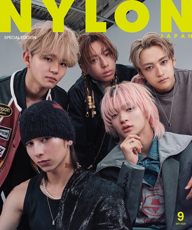 「STARGLOWが『NYLON JAPAN』特別版Wカバー、エッジの効いたヴィジュアルで刺激的な放課後へ」1枚目/3