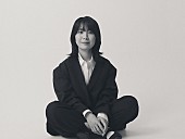 「橋本絵莉子、ニューAL『OVER LIFE』を携えたワンマンツアー開催決定　表題曲「オーバーライフ」の先行配信も本日スタート」1枚目/2