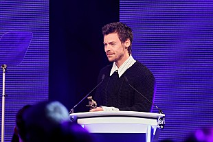 「ハリー・スタイルズが英国で最も有名な“ハリー”だとヘンリー王子が認める」