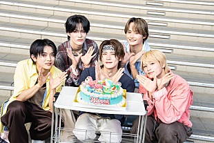 「DXTEEN、シングル『Wanna』リリイベで新曲を“精いっぱい”披露　キャッチーな「IDOL」パフォーマンス映像公開」