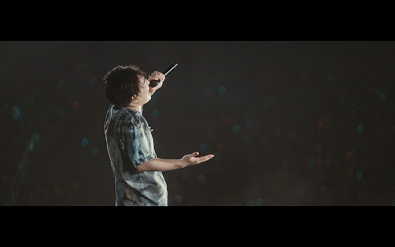 「Official髭男dism、日産スタジアム公演より「TATTOO」ライブ映像を公開」1枚目/2