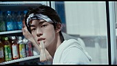 「TWS、真夏の海の家で働く「SODA SODA」MVティザー第1弾を公開」1枚目/1