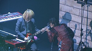平手友梨奈「平手友梨奈、初ワンマンライブの映像を3週連続で公開」