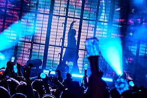 Ado「Ado、アメリカ・シカゴ開催の音楽フェス【Lollapalooza 2026】にAIRBNBステージのトリで初出演」