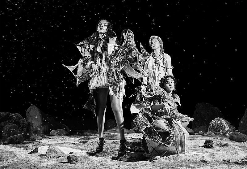 「女王蜂、ニューSG『星』CD発売」1枚目/4