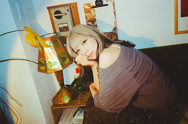 「竹内アンナ、EP『MIXTAPE』収録の新曲リリックビデオを2週連続公開」1枚目/2