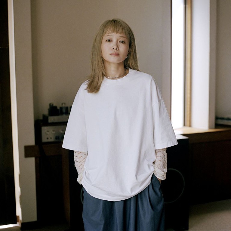 カワムラヒロシ「NakamuraEmi、10/7リリースの8thアルバム『PATCHWORK LIFE』の全収録曲&ジャケット写真解禁」