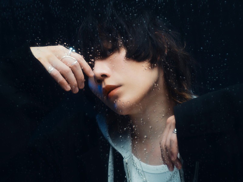 「須田景凪、ニューアルバム『LOVE HATE』収録内容を公開　新曲「BLACK」配信リリース」1枚目/6