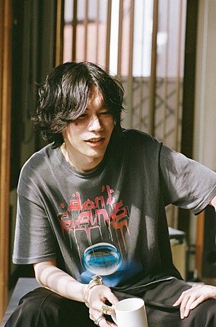 「米津玄師がギターの音色を響かせる、実写映画『ルックバック』友情演奏として参加」