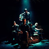 「クイーンズ・オブ・ザ・ストーン・エイジ、“距離”についての新曲「Insignificant Other」公開」1枚目/2