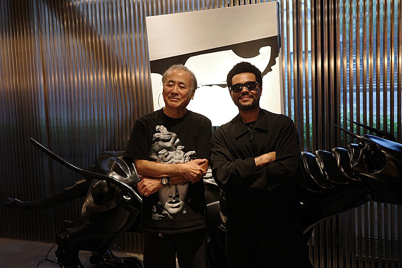 「ザ・ウィークエンド×天野喜孝がコラボ、来日記念盤9/11発売　亜蘭知子との「OUT OF TIME」も配信へ」1枚目/5