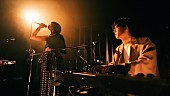 「Kan Sano、UAと共演「ユートピア」ライブ映像を公開　AL『MOJACAT』収録曲」1枚目/4