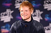 「エド・シーラン、“アリ・G”新作映画の予告でイジられるも光栄「10歳の自分に教えてあげたい」」1枚目/1