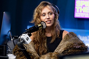 マイリー・サイラス「マイリー・サイラス、新曲を予告？アーティスト名から“サイラス”を外す動きも」