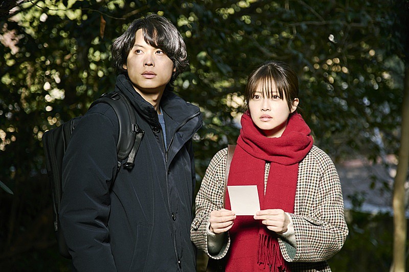 「大森元貴「灰色」をフル尺で解禁、松村北斗×今田美桜W主演映画『白鳥とコウモリ』“主題歌特別映像”が公開」1枚目/2