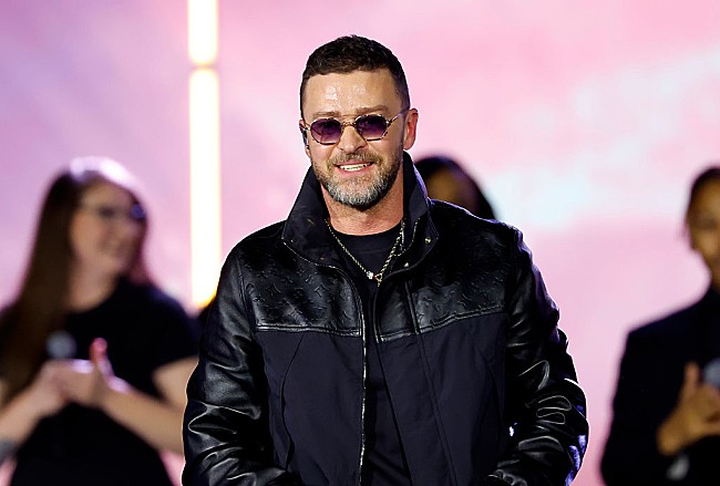 「ジャスティン・ティンバーレイク、2ndアルバム『フューチャー・セックス/ラヴ・サウンズ』20周年を祝福「人生を変えた作品」」1枚目/1