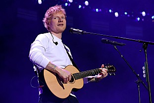 「エド・シーラン、ツアーのサポート・アクト不在に　マックルモア降板を受けてフィニアスら全アクト辞退」