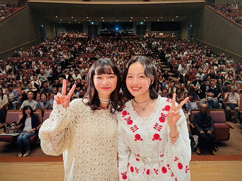 「見上愛「再びこの地に立つことができてうれしい」上坂樹里「寂しくなるくらい充実した日々」『連続テレビ小説「風、薫る」ファン感謝祭in栃木』」1枚目/1