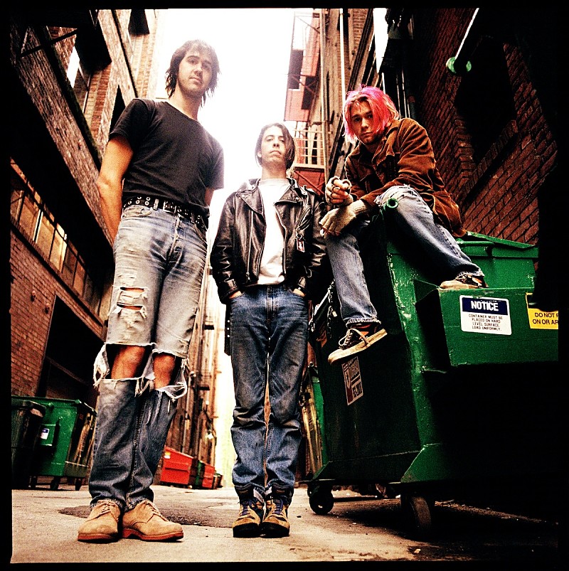 「ニルヴァーナ、「Smells Like Teen Spirit」発売35周年を記念して和訳付きMV公開」1枚目/2