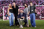 「ヴィクトリア・ベッカム、息子クルスのレコーディングにスパイスを添える「ポッシュがスタジオに帰ってきた」」1枚目/1