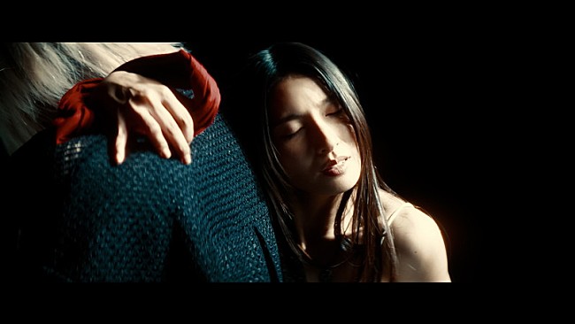 「『LiSA『ソフィリア』MUSiC CLiP』」4枚目/6