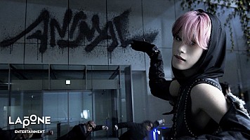 JO1が日本という“檻”から世界という“ジャングル”へ、全米デビューEPタイトル曲「ANIMAL」MVで突き進む