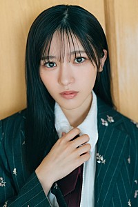 乃木坂46の6期生グラビア企画がスタート、トップバッターは大越ひなの
