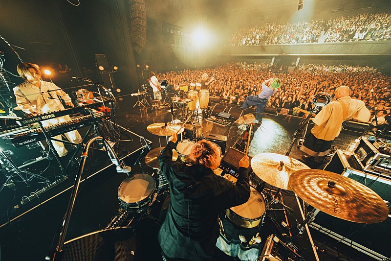 「＜ライブレポート＞Kroi　“生きてきた”変化が曲にも表れる――【JUNGLE】ツアーファイナル、野性と品が共存するパフォーマンス」1枚目/8