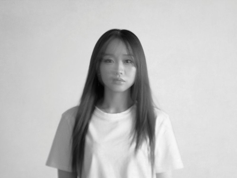 「荒井麻珠、「Maajuu」に改名　改名後第一弾「歪青 -Karma-」配信リリース」1枚目/3