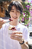 「写真集『曽野まんま』HMV&amp;amp;BOOKS online購入特典
シチュエーション別彼氏トレカ」「爽やかジェラート彼氏」」6枚目/9