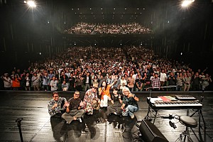 谷村有美「<ライブレポート>谷村有美「ただいまー!」、15年ぶりの大阪公演にファンが熱狂【コンサート2026「こころのうた」】」