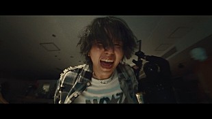 「すりぃ、新曲「ラキラキ」MVはアクション作品」