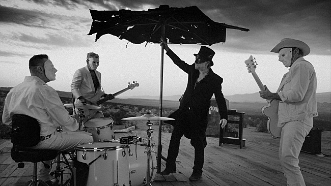「U2、新曲「ザ・グレイテスト・ショー・オン・アース」公開＆ツアー発表」1枚目/3