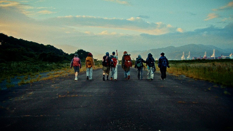 「『ONE OR EIGHT / Yellow Brick Road (Music Video) 』」2枚目/5