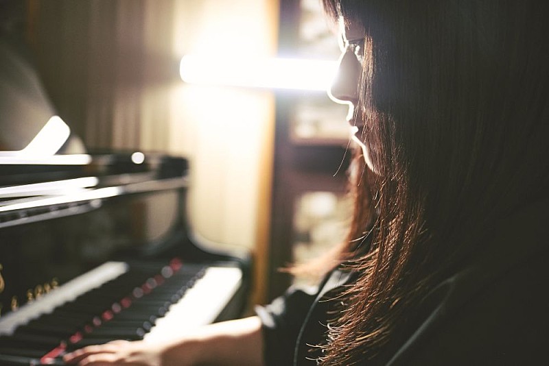 「小谷美紗子、新曲「蘇生」11/25配信リリース＆デビュー30周年記念ライブ開催発表」1枚目/4